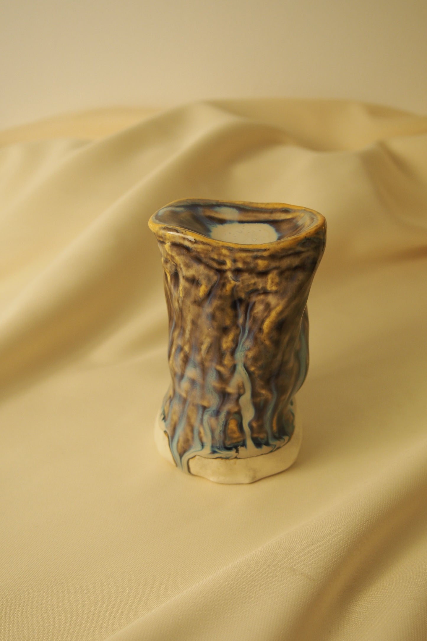 Elevated trinket dish I