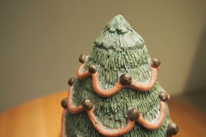 close up texture to show very subtle of glaze partly coated on tree.