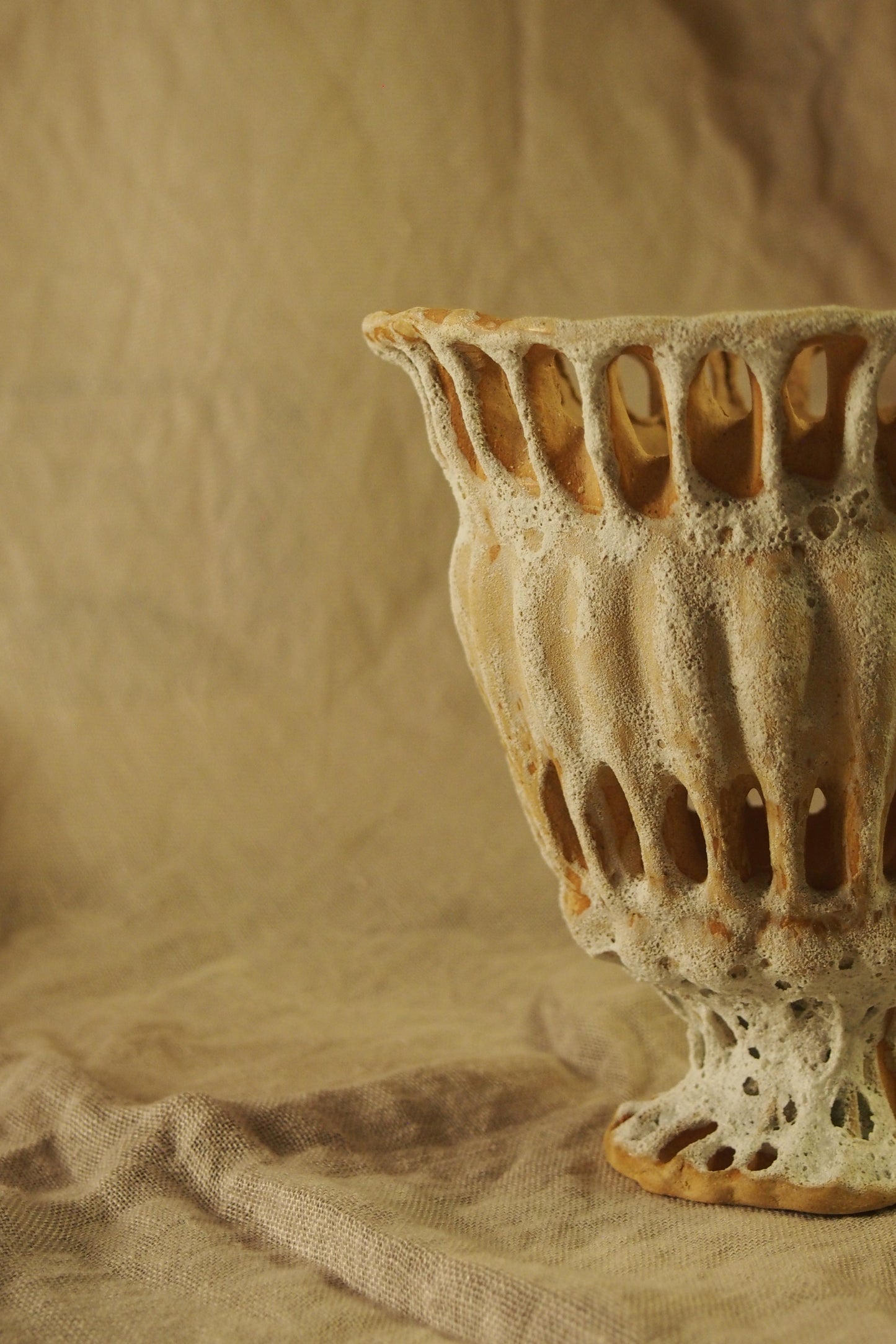 Echo II, ceramic sculpture