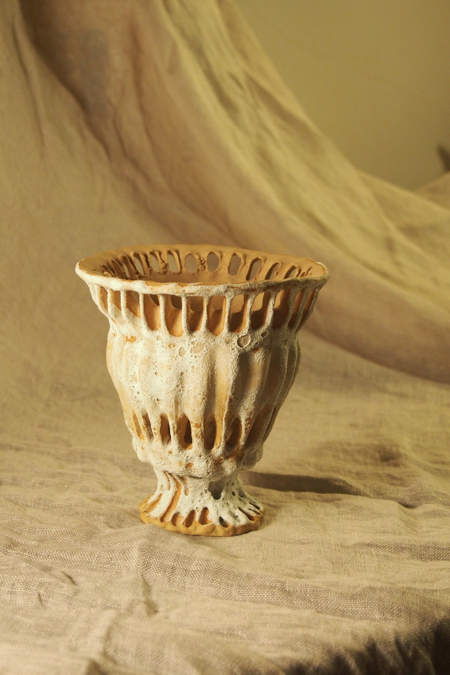 Echo II, ceramic sculpture